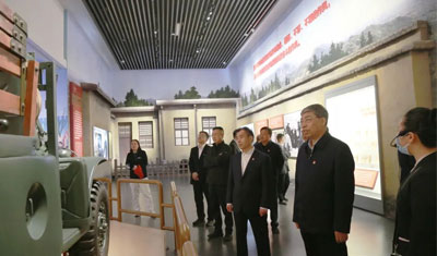 聚焦四條“主線”，北汽集團(tuán)扎實(shí)開展主題教育